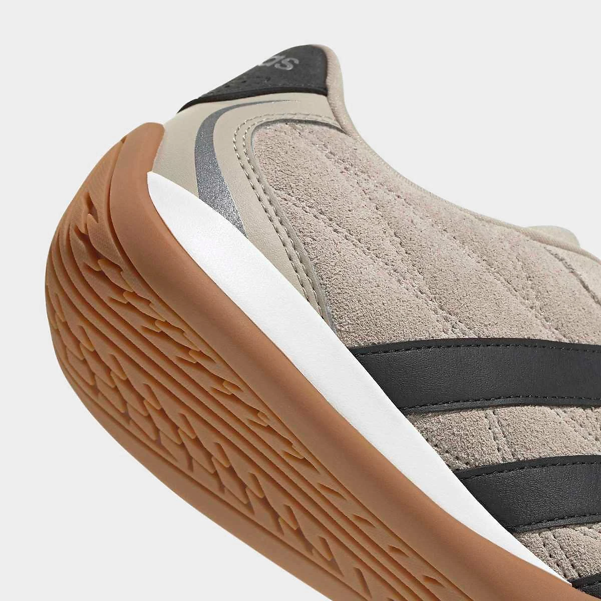 Tênis Adidas Adipista Feminino Bege - 34