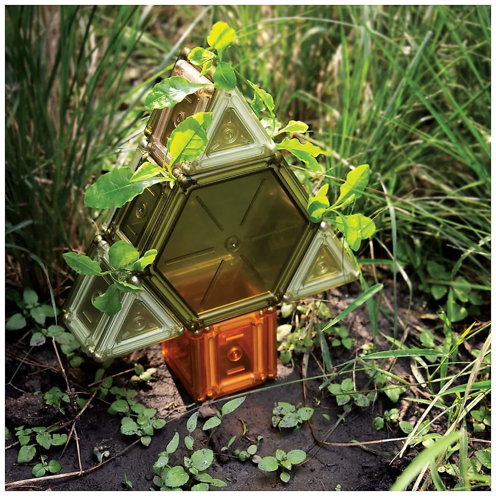 Blocos de construção magnéticos Guidecraft PowerClix Solids Natural com 70 peças e cartas de inspiração para uso educacional