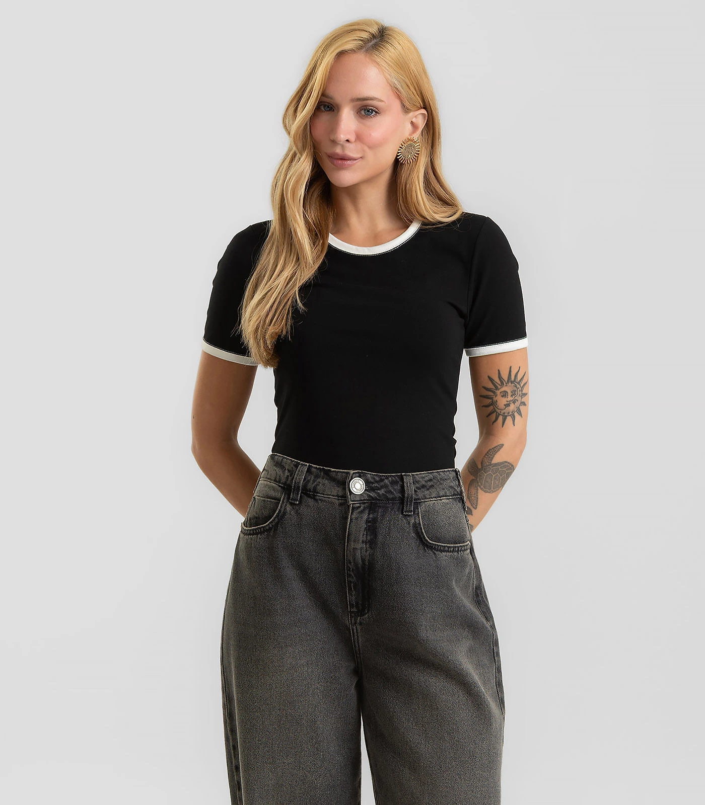 Blusa Feminina Em Ribana Canelada Dianna Preto