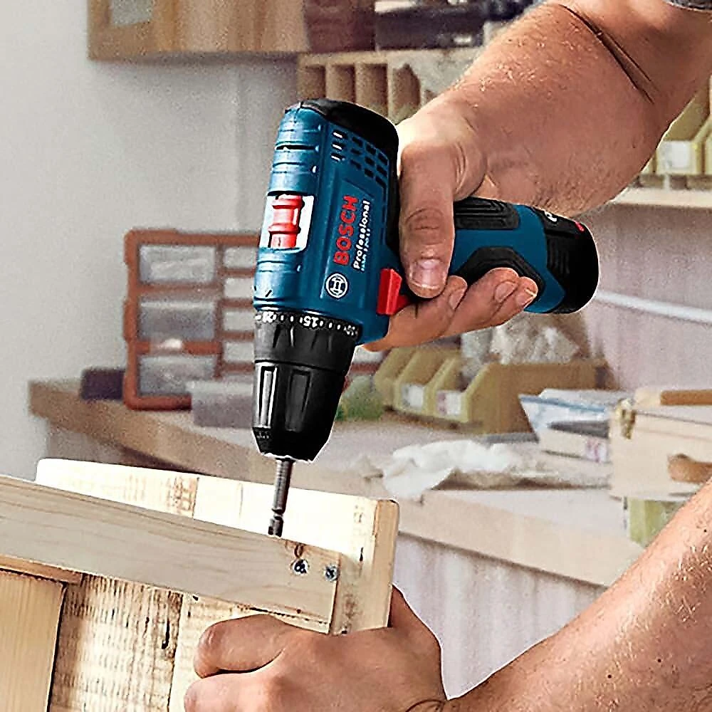 Furadeira e Parafusadeira Bosch à Bateria GSR120-LI, 12V
