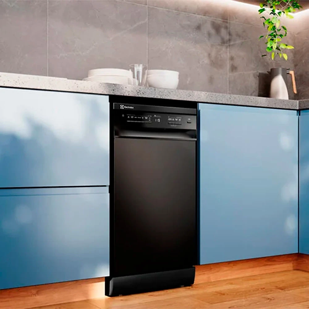Lava-Louça Electrolux 10 Serviços Programa Lava e Seca 50 min Preta - LP10E Preto - 110V