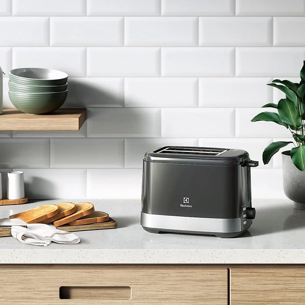 Torradeira Efficient 8 Níveis de Tostagem Função Descongelar ETS10 Electrolux Preto - 110V
