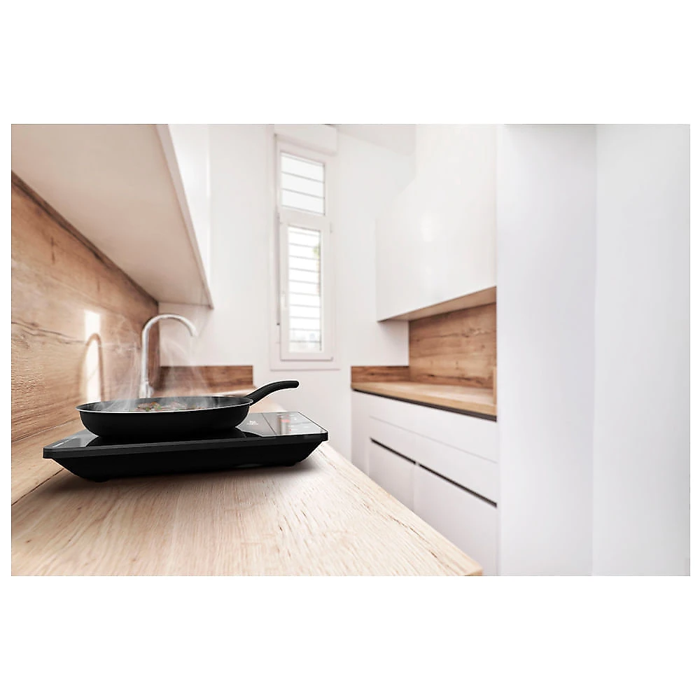 Cooktop Portátil por Indução Oster em Vitrocerâmico com 01 Boca, Painel Touch Preto - OTOP100 110