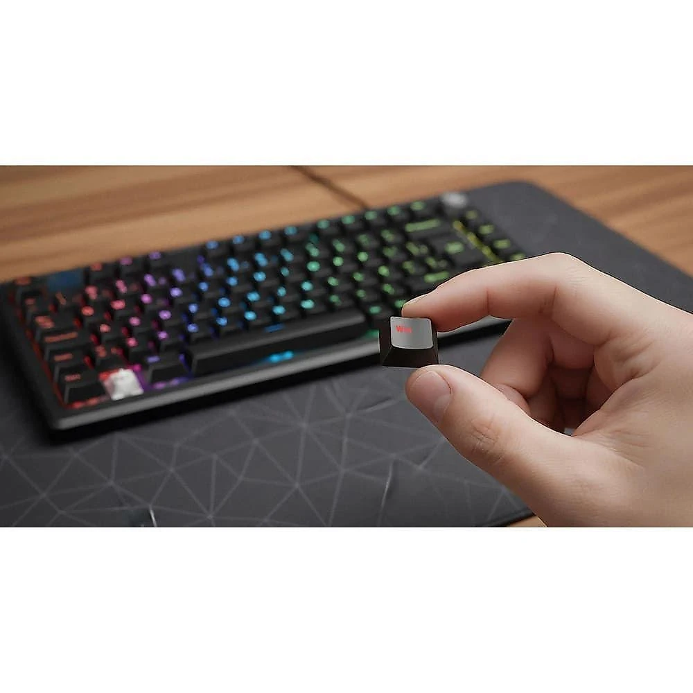 Teclado Gamer Mecânico Fortrek Shift Hotswap Switch Red Anti Ghosting Iluminação ARGB Preto