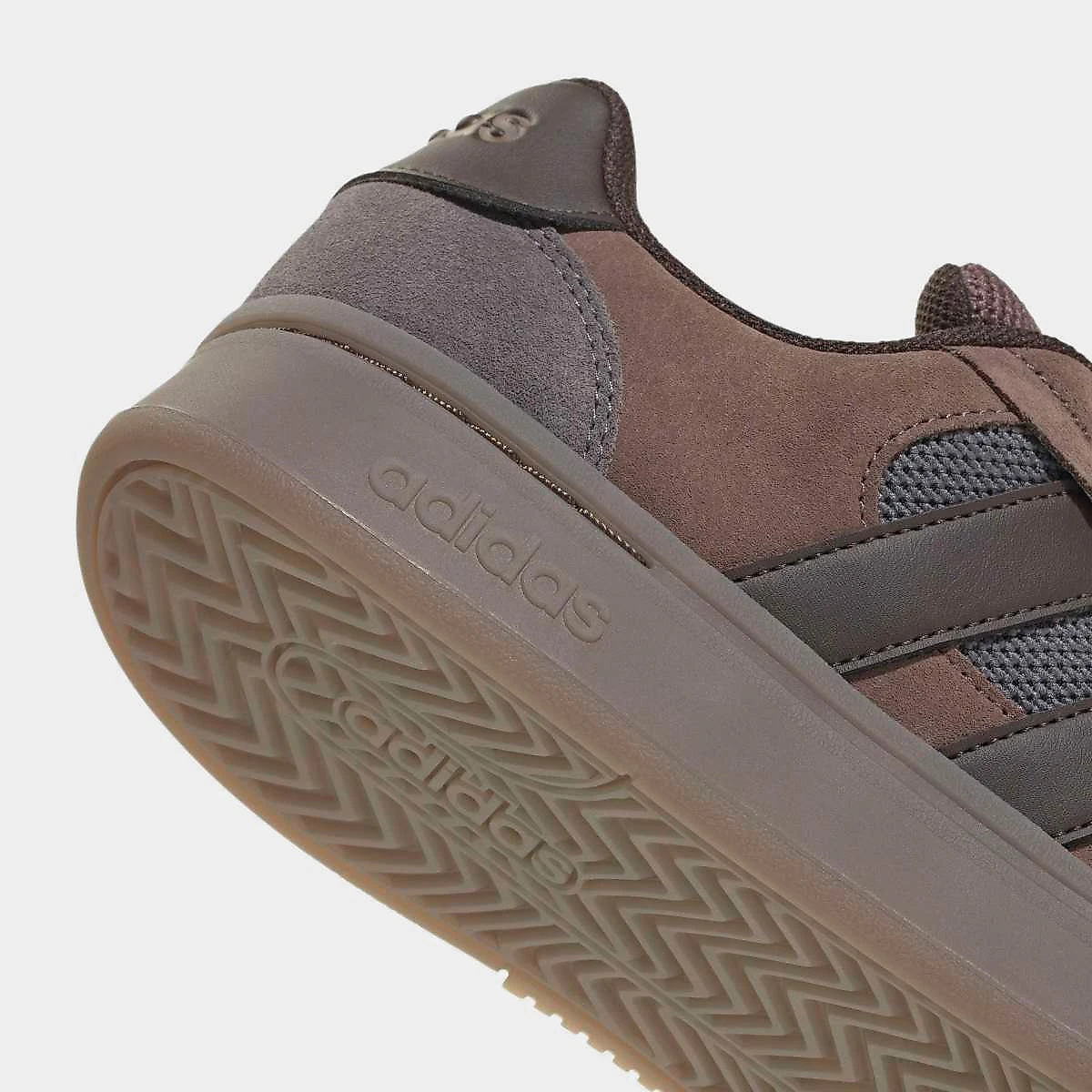 Tênis Adidas Grand Court Alpha SK8 Masculino Marrom+Preto - 37