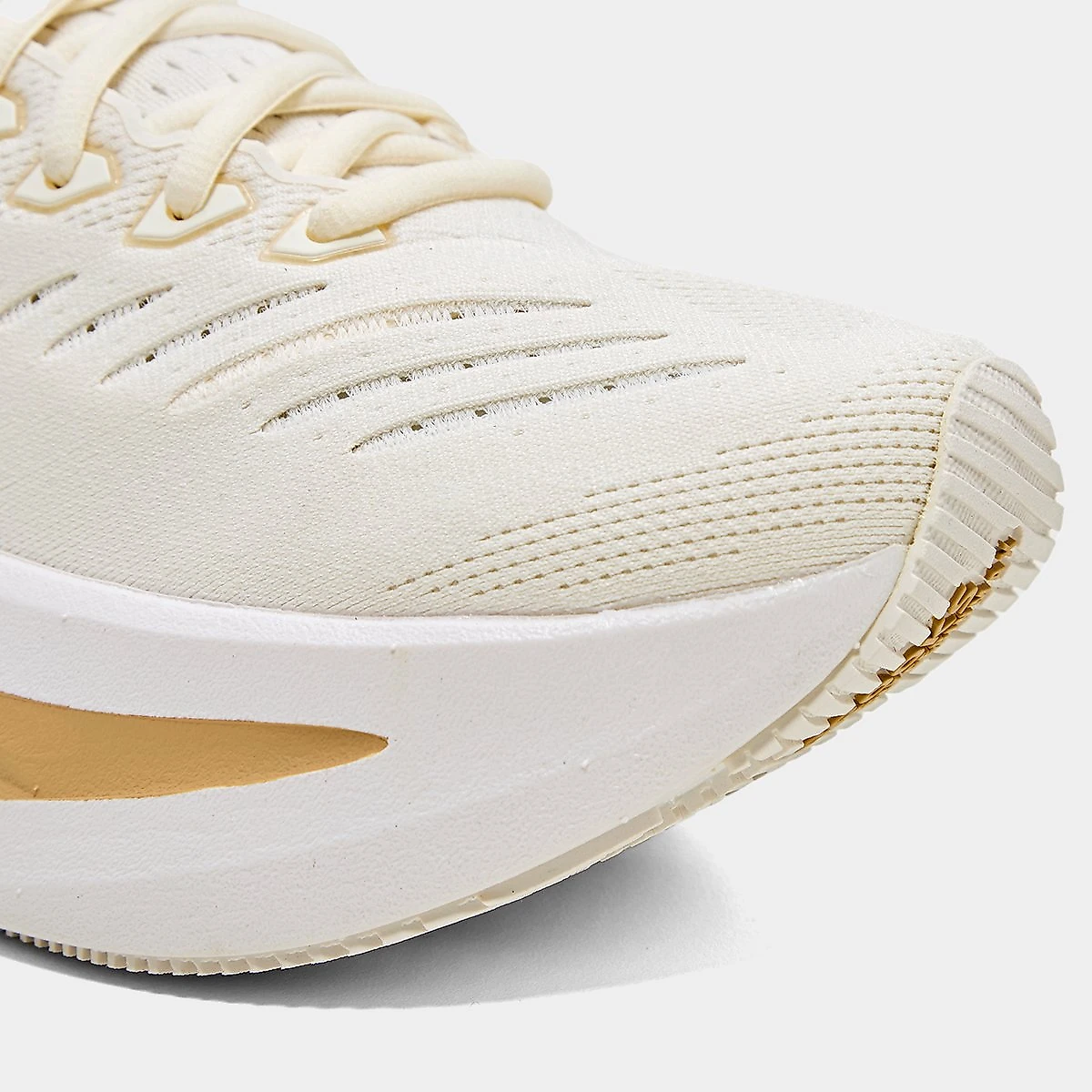Tênis Brooks Glycerin Max 2 Feminino Off White - 35