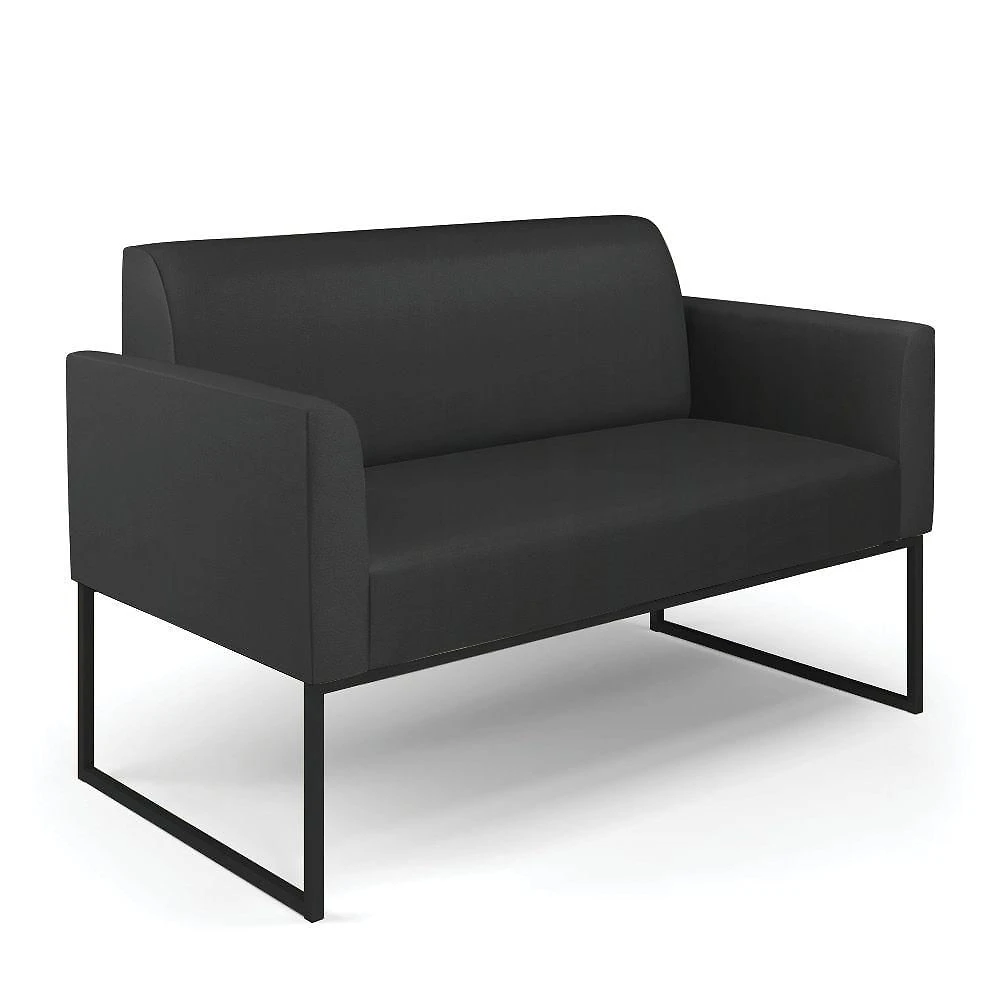 Sofá Namoradeira Base Industrial Preto Marisa Corino D03 - D\'rossi Cor Preto