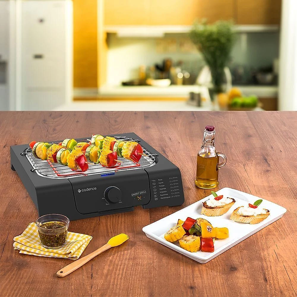 Churrasqueira Elétrica Portátil Short Grill GRL805 1200W em Inox e Preto 220V