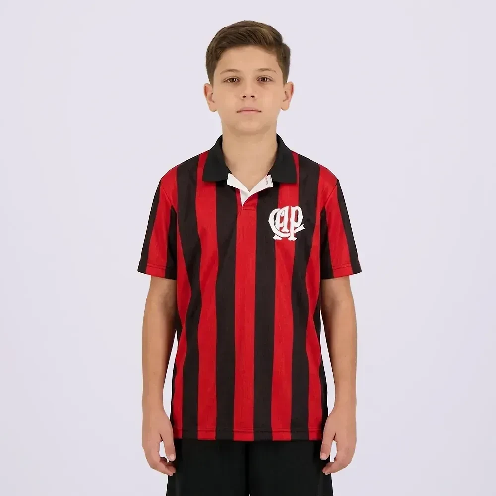 Camiseta Juvenil CAP Retrô 1996 Preta e Vermelha
