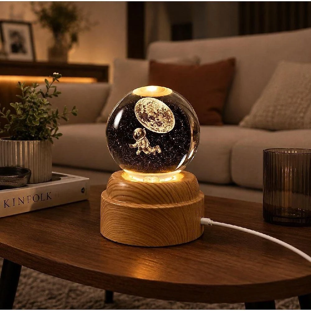 Luminária Infantil Astronauta Globo 3D com LED RGB Giratória Branco Yeet