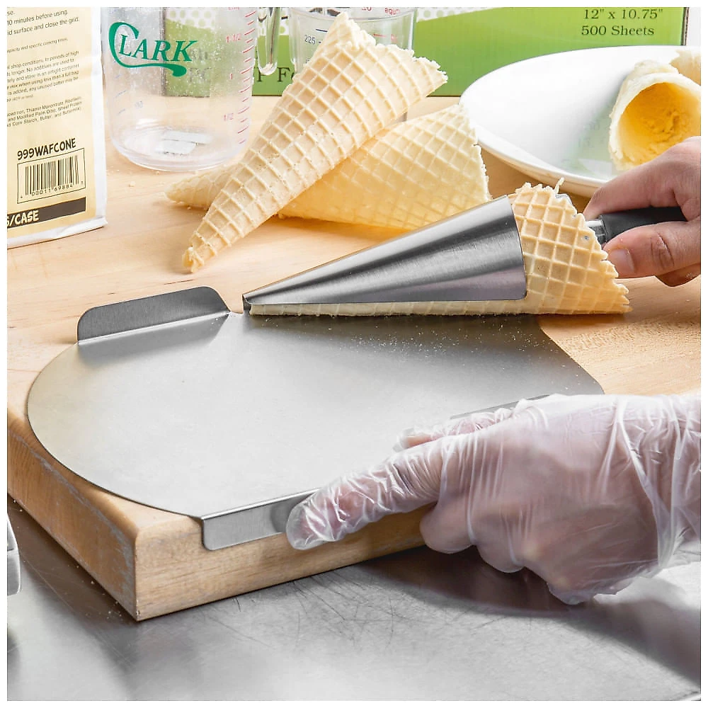 Ferramenta Pequena de Enrolamento e Formação de Cone de Waffle Waring CAC121S