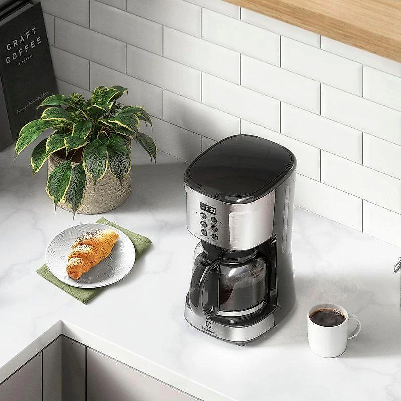Cafeteira electrolux dig prog 30 cafés experience 1 5 l 127v 900 w