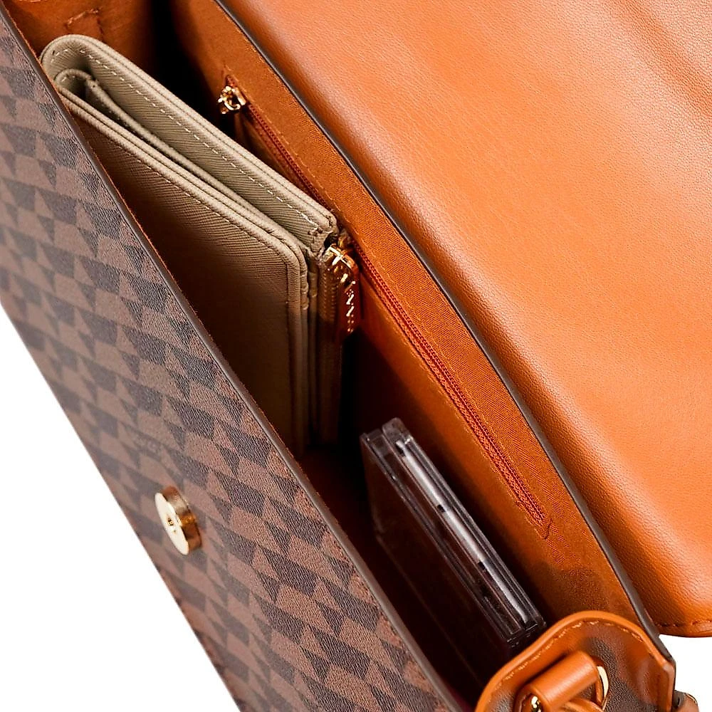 Bolsa Feminina Pequena Flap Monograma BG Marrom Marrom