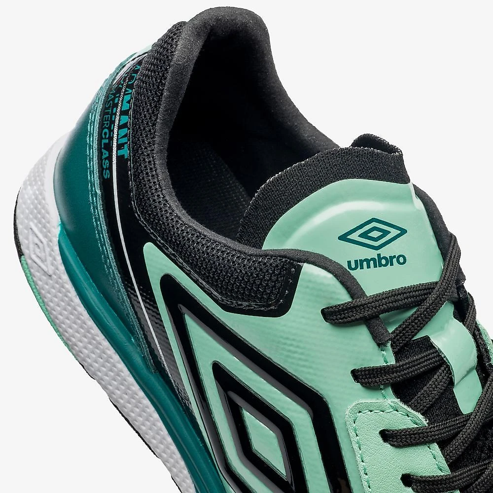 Chuteira society umbro adamant master class pro bump 34