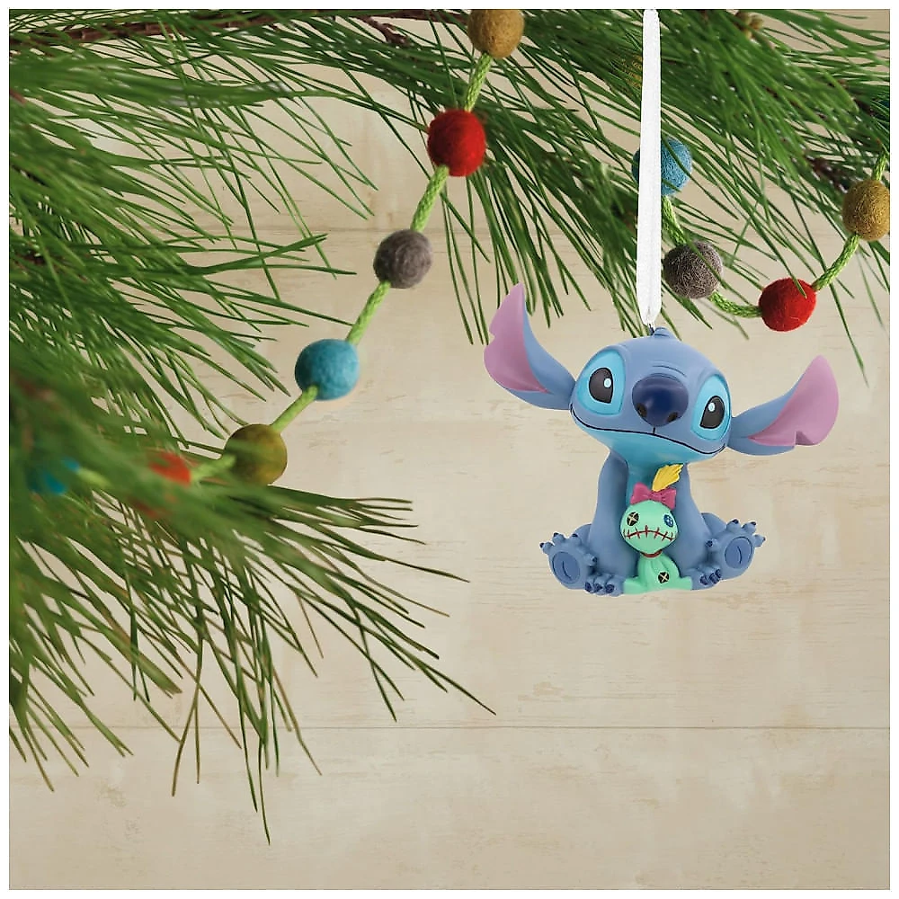 Enfeite Natalino Hallmark Disney Lilo & Stitch Com Scrump Resina Para Pendurar 3” Modelo B09GJGPMML