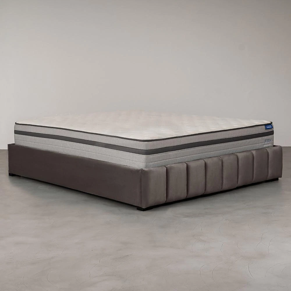 Cama com Cabeceira Queen Estofada Uvaia CabeCasa MadeiraOriginals Cama com Cabeceira Queen Estofada Uvaia CabeCasa MadeiraMadeira Cappuccino