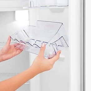 Geladeira Electrolux Degelo Prático RE31 com Controle de Temperatura 240L - Branca 110V