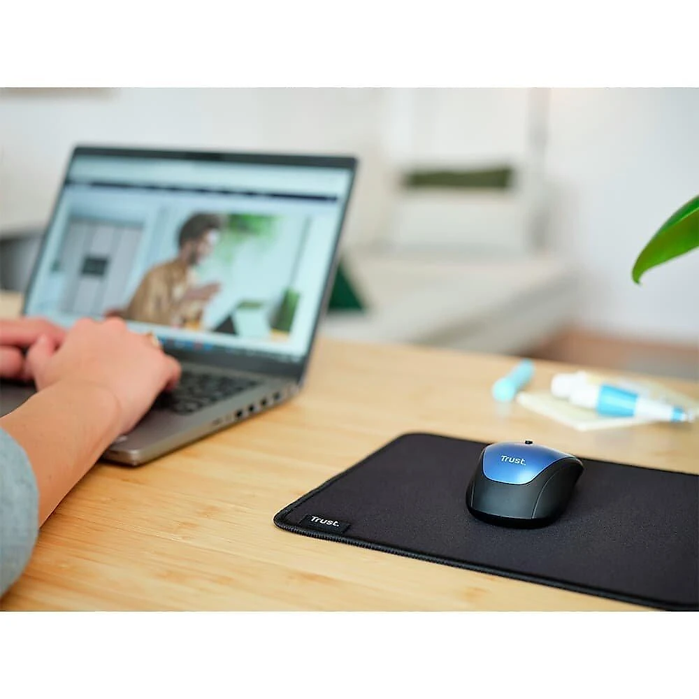 Mousepad Trust Boye Médio (250x210mm), Bordas Costuradas, Antiderrapante, Preto - 24743