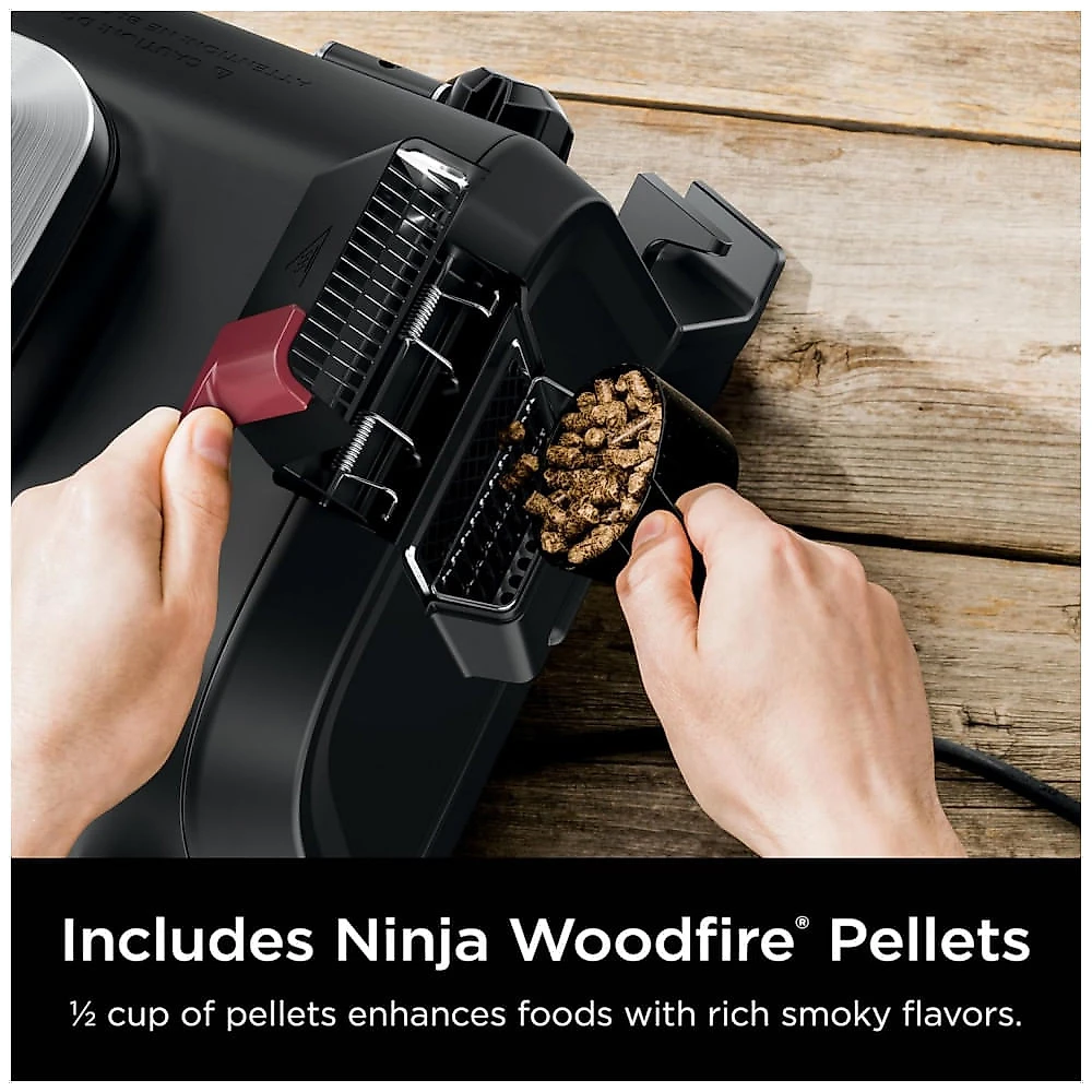 Churrasqueira Elétrica Ninja Woodfire Outdoor Grill & Smoker 4 em 1 OG301 1760W 110V