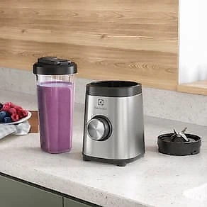 Liquidificador Portátil Electrolux BSE20 320W 2 Garrafas Inox Escovado 110V