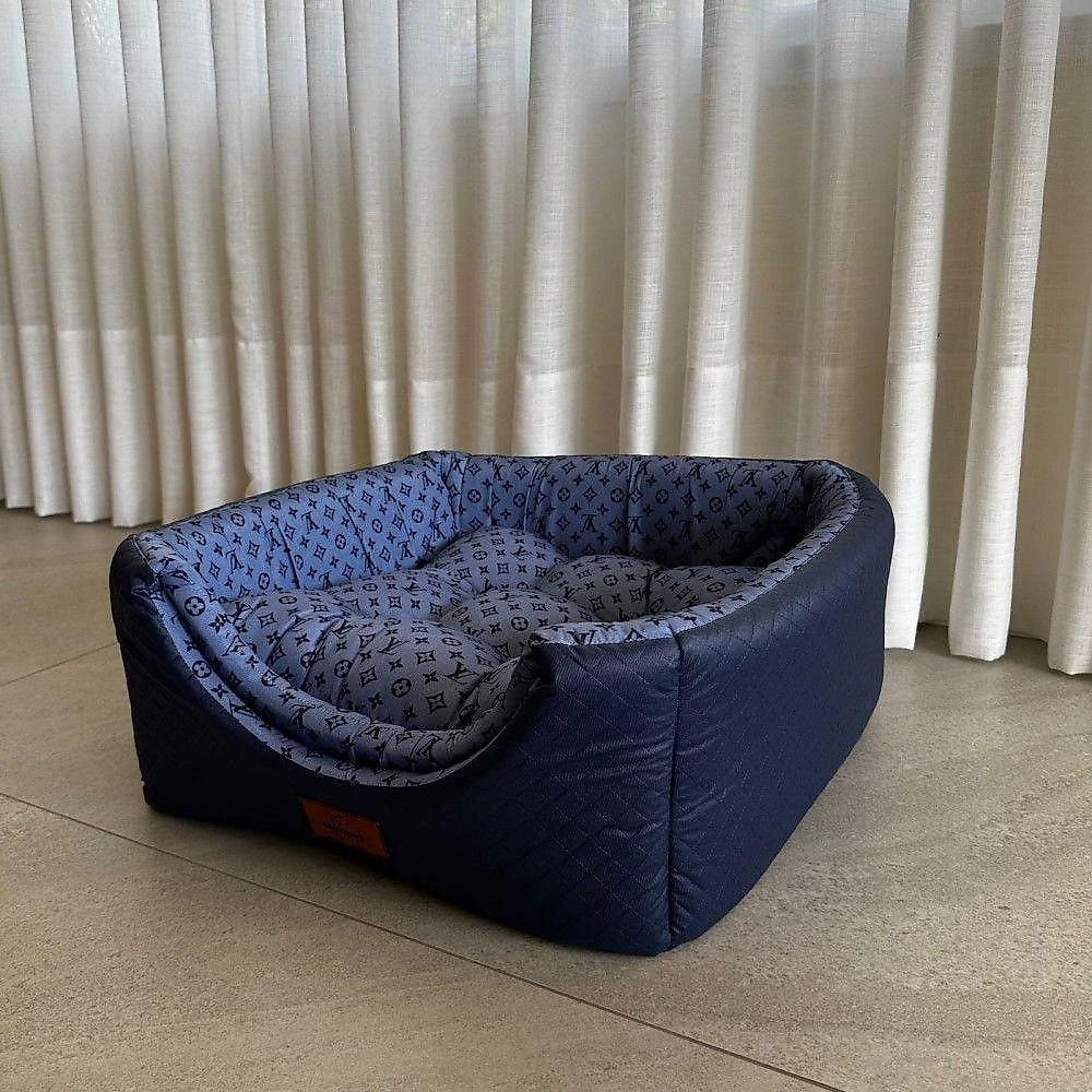 Cama Para Cachorro Toca Quadrada Em Corino + Poliéster Azul Lv Média (m) 40 X 40 X 40 Cm
