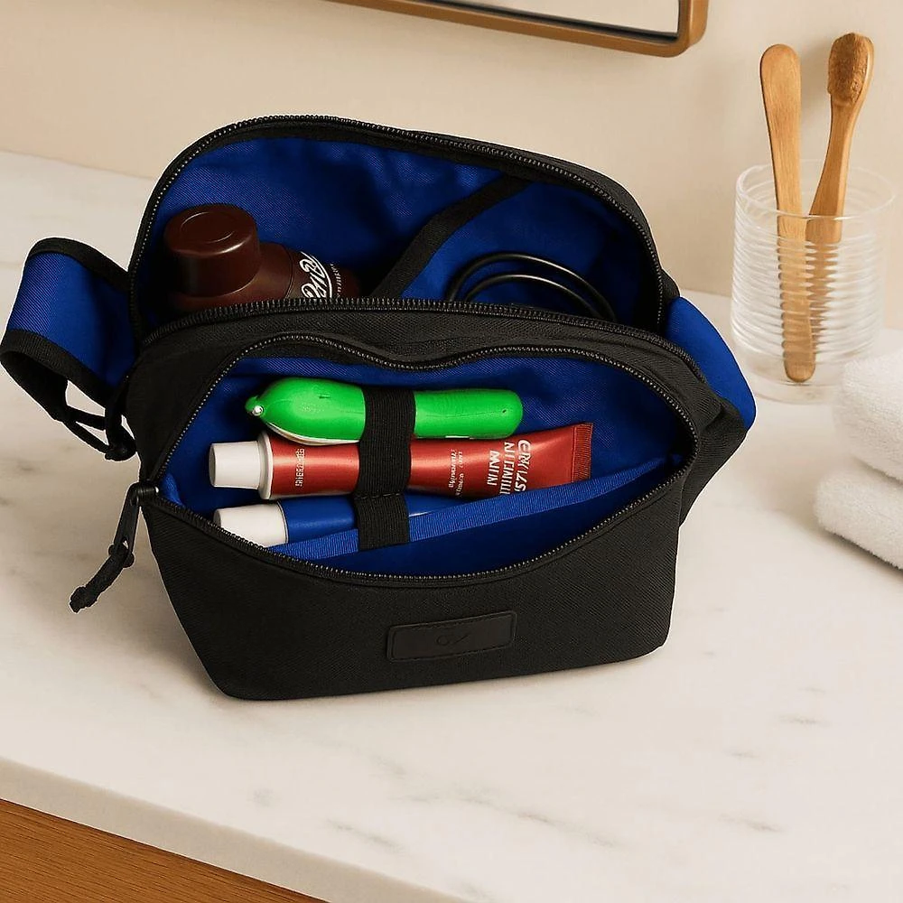 Necessaire Zup Bags Newday Zup Material Durável Preto com Compartimentos e Alças Elásticas Unissex