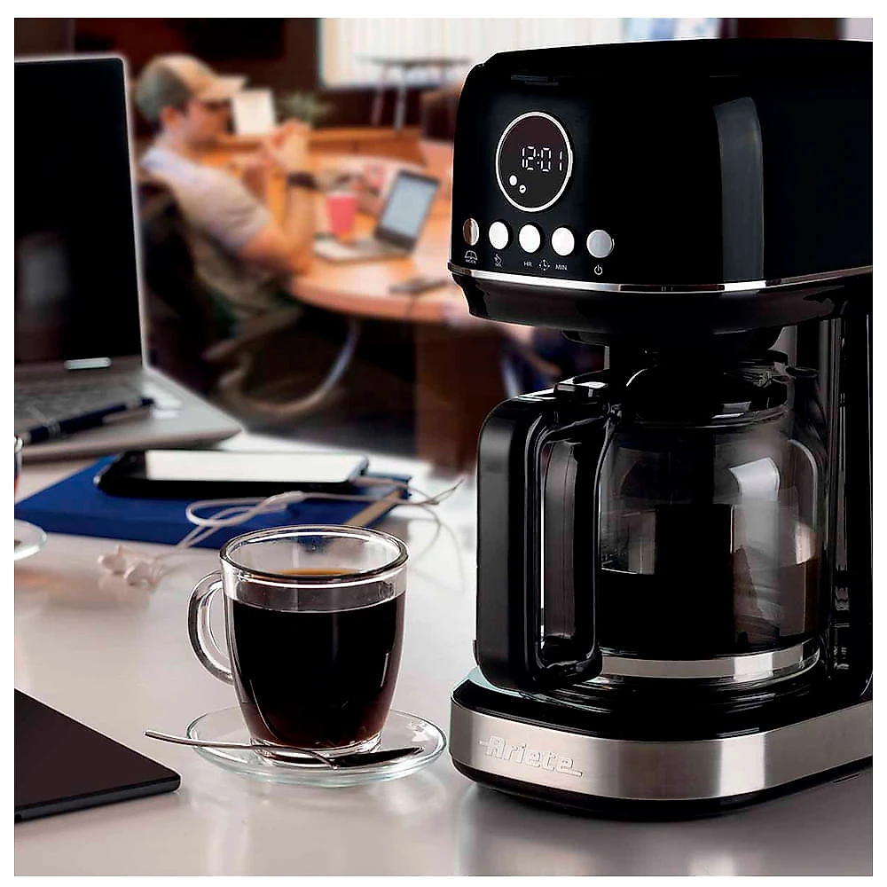 Ariete 1396, Cafeteria Americana Moderna Preta, 900 W, Jarra para 15 xicaras, Programável com Display LCD, Filtro Lavável - 220V 220