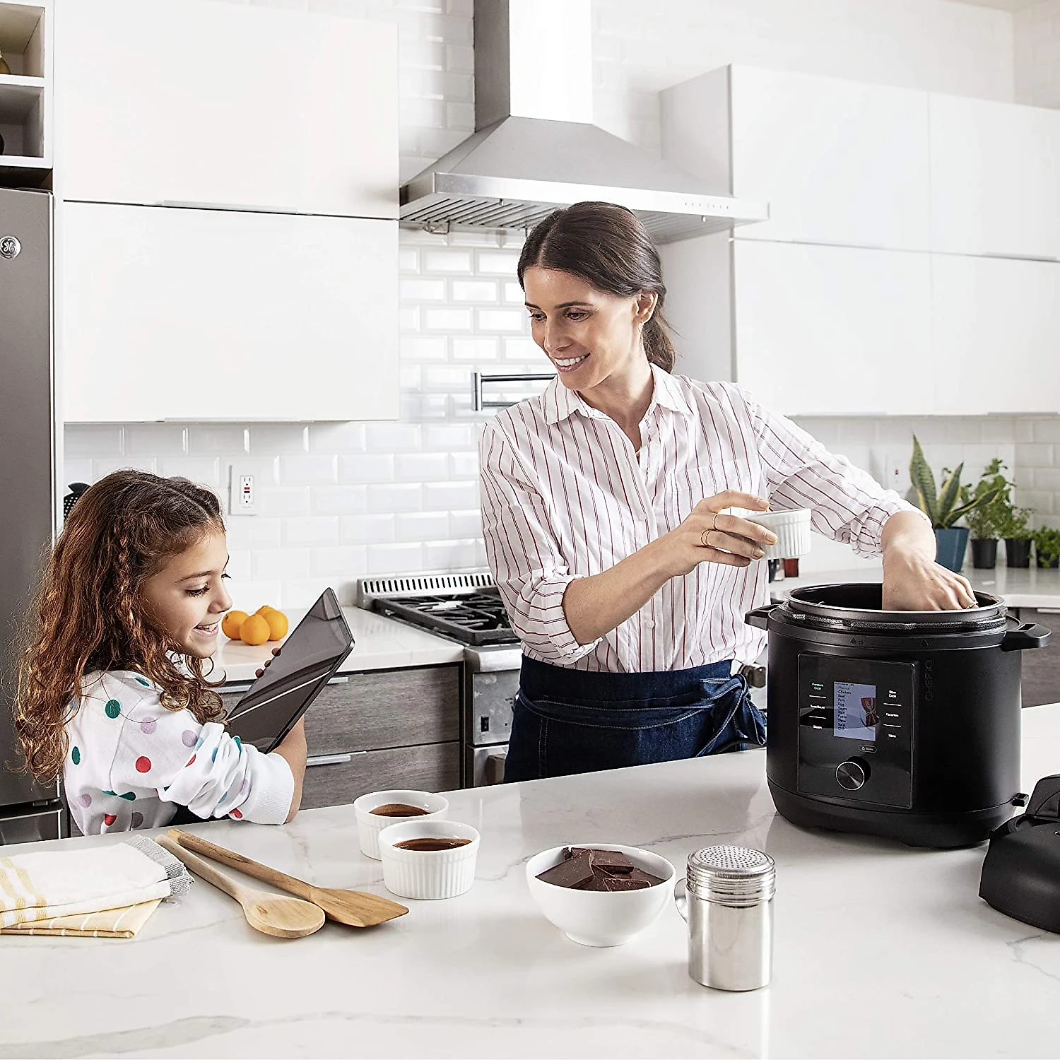 CHEF iQ Panela de Pressão Elétrica Inteligente c APP 300 Receitas WIFI 56 Litros