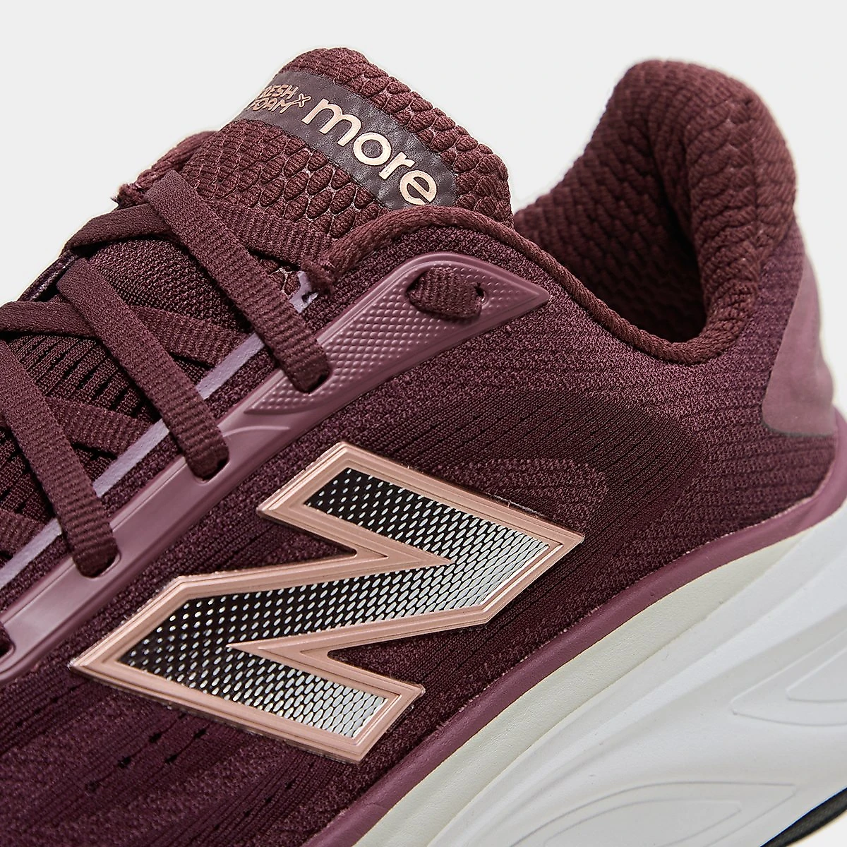 Tênis New Balance Fresh Foam x More V6 Feminino Marrom+Vermelho - 34