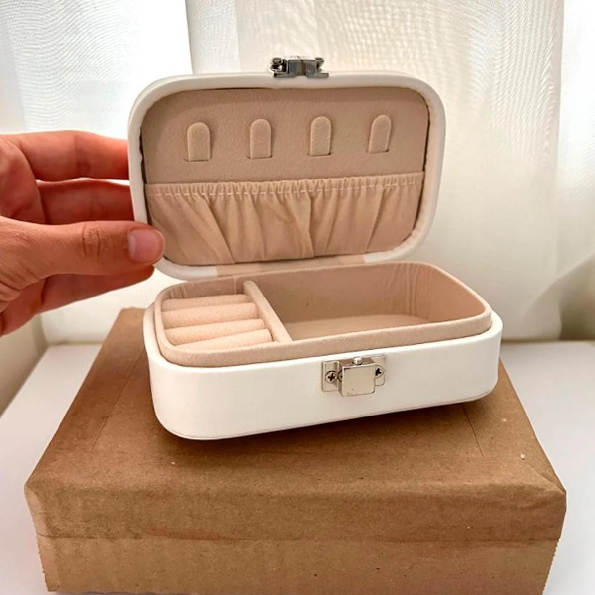 Miniatura Organizador Porta Joias Pequeno Click Para Máxima Segurança