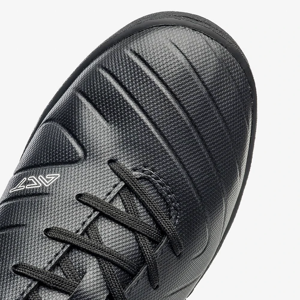 Chuteira society umbro fifty vi 37