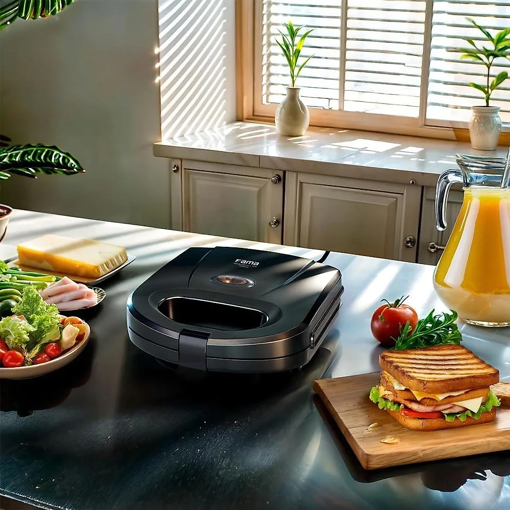 Sanduicheira Grill Fama Britânia Dupla Resistência FGR03A, 750W - 220V 220 Volts