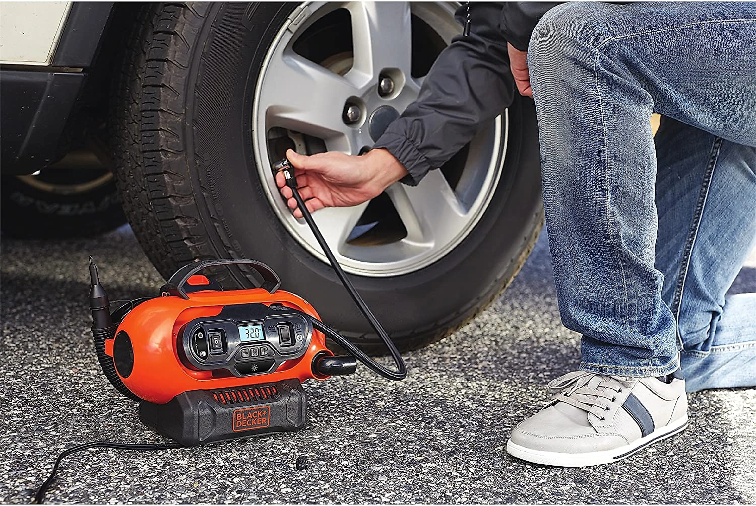 BLACK DECKER Mini Compressor de Ar Elétrico Automotivo portátil 12V110V 180 PSI BDINF20C