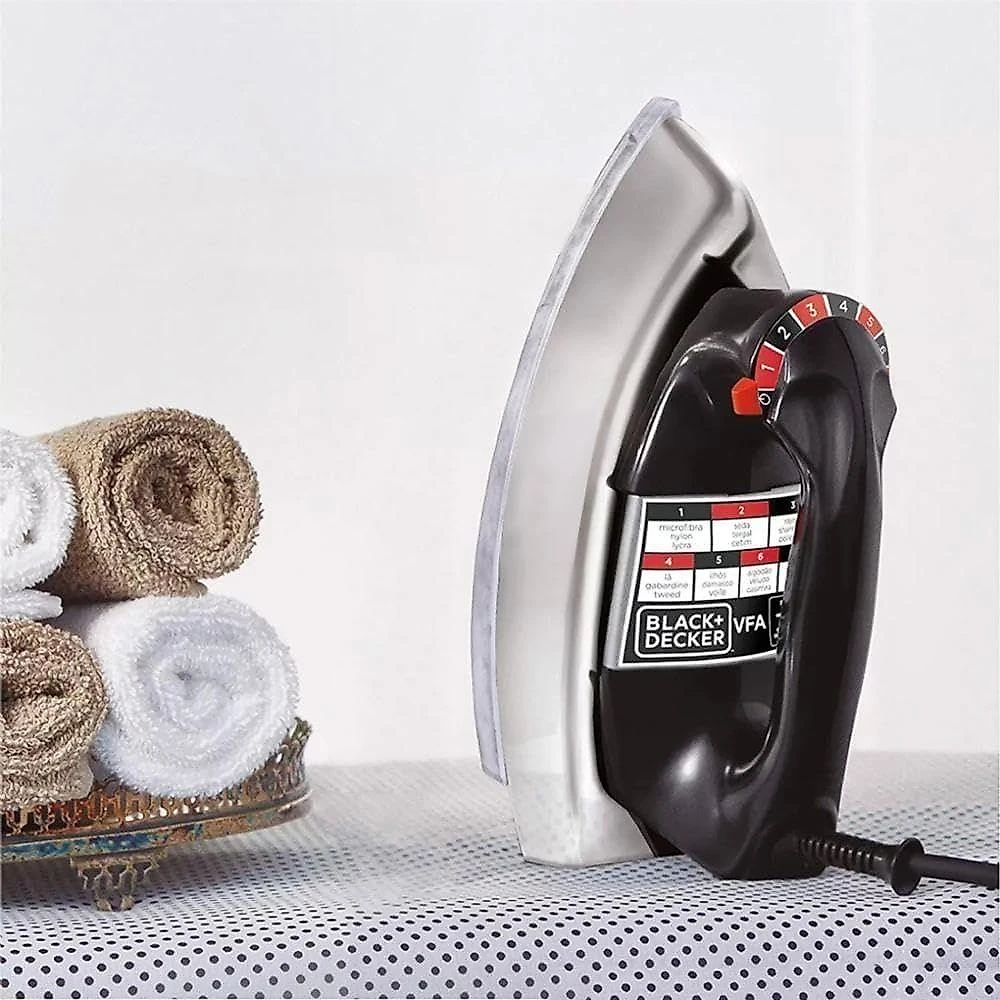 Ferro a Seco Black + Decker VFA1110TM2 1000W Base em Aço Inoxidável 220V