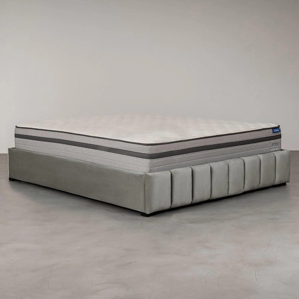 Cama com Cabeceira Queen Estofada Uvaia CabeCasa MadeiraOriginals Cama com Cabeceira Queen Estofada Uvaia CabeCasa MadeiraMadeira Cinza