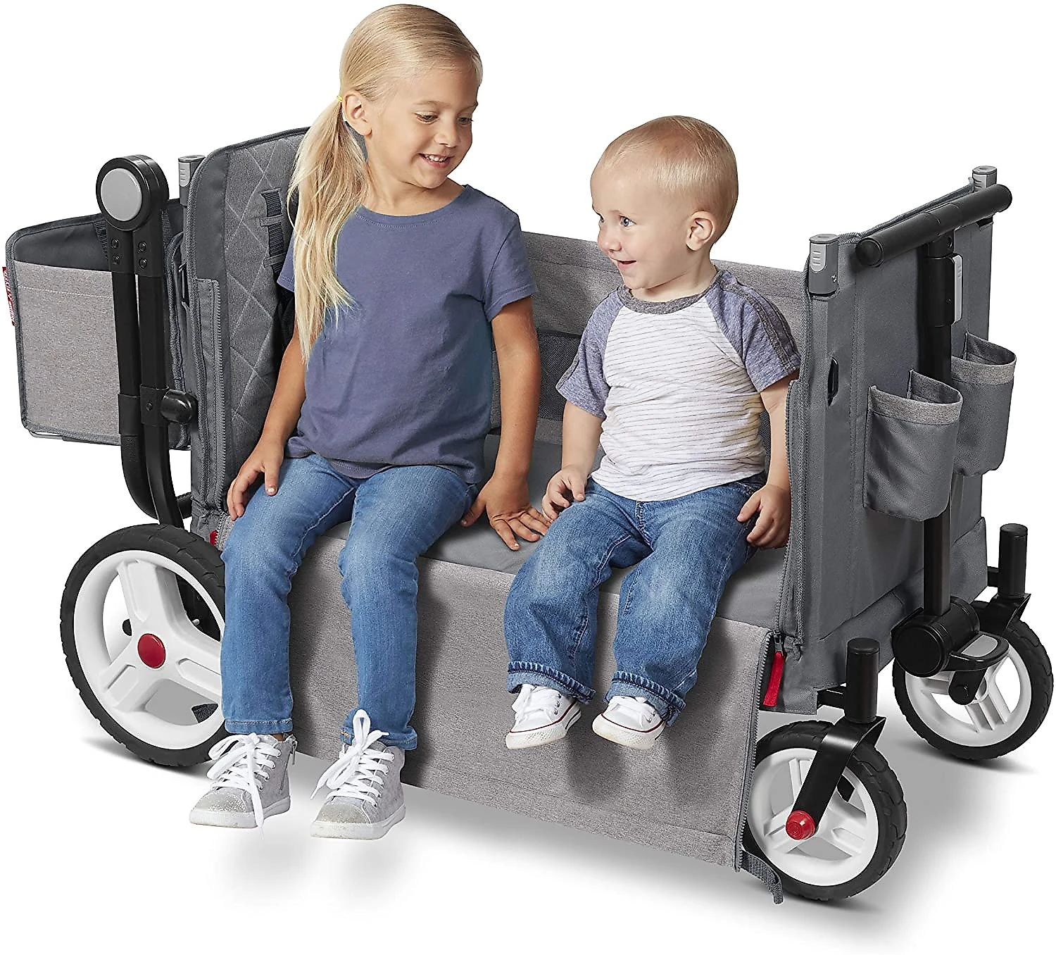 Radio Flyer Carrinho de Bebê e Passeio Dobrável e M ultifuncional Peso Máximo 54 kg Cinza