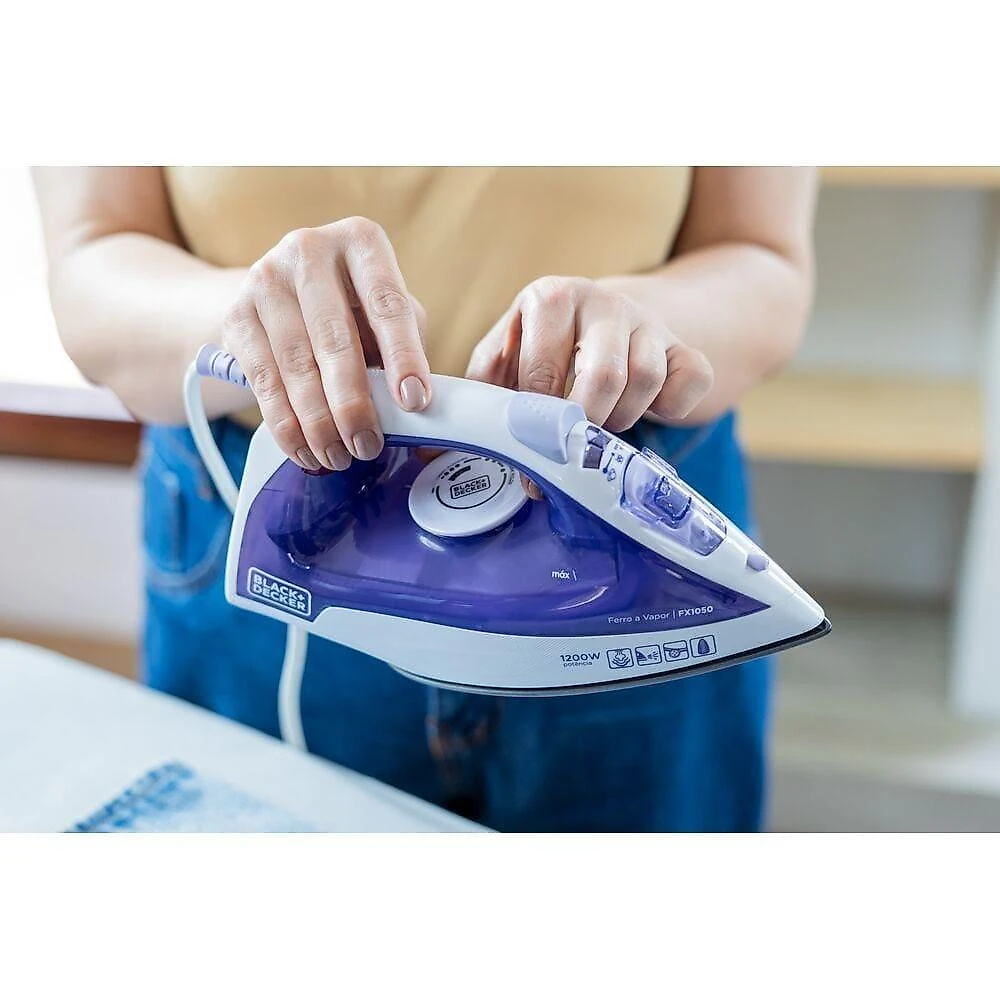 Ferro a vapor black+decker fx1050 1200w base antiaderente spray frontal cabo giratório 110