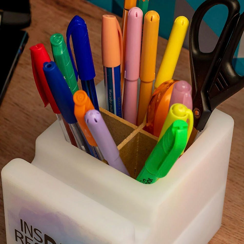 Organizador De Mesa Iluminado Não Pira Porta Lápis E Celulares
