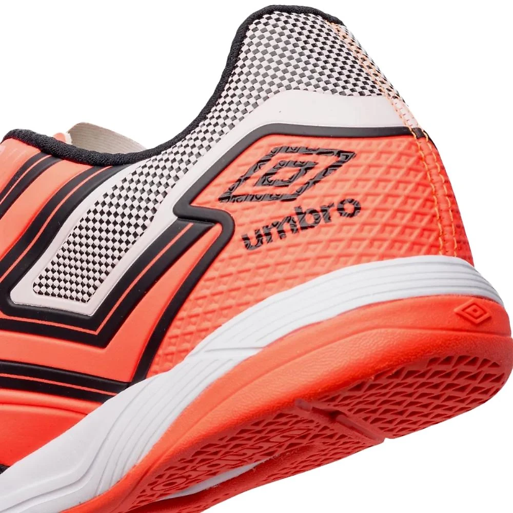Chuteira Umbro Pro 5 Bump Club Futsal CORAL/PRETO - 35