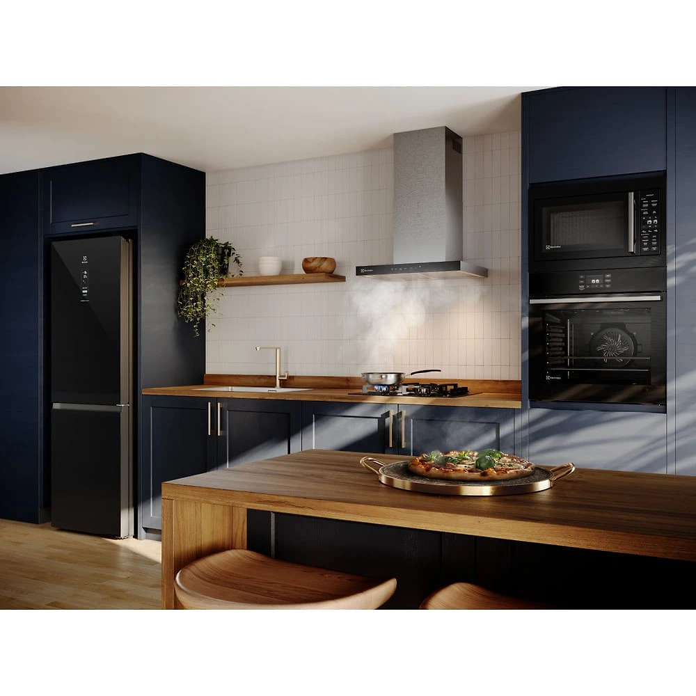 Miniatura Forno Elétrico de Embutir Electrolux Experience com 80 Litros de Capacidade, Grill e Painel Touch Preto - OE8EA