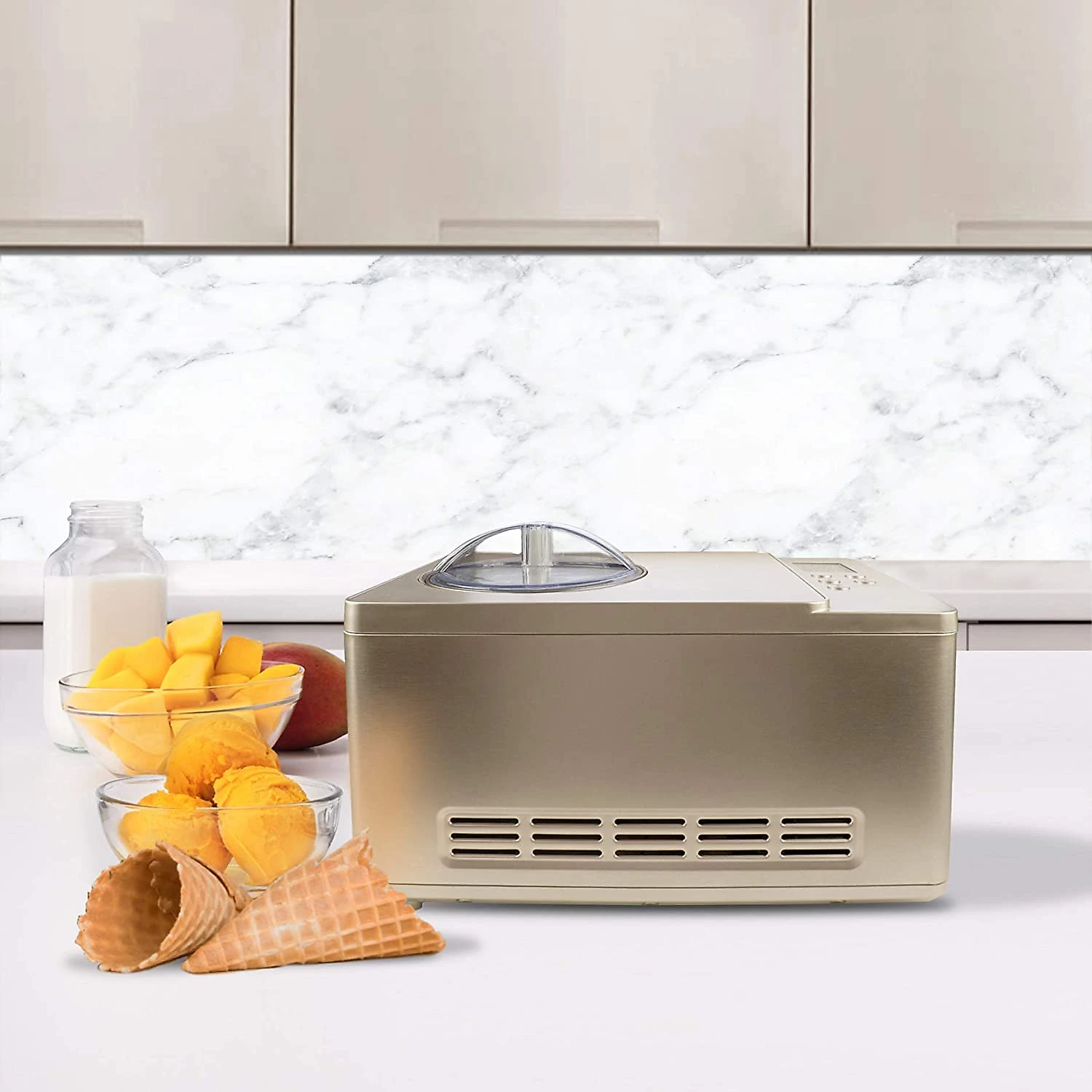 Whynter Sorveteira Elétrica 2 Litros Tigela Aço Inoxidável Função de Iogurte Dourado 110V