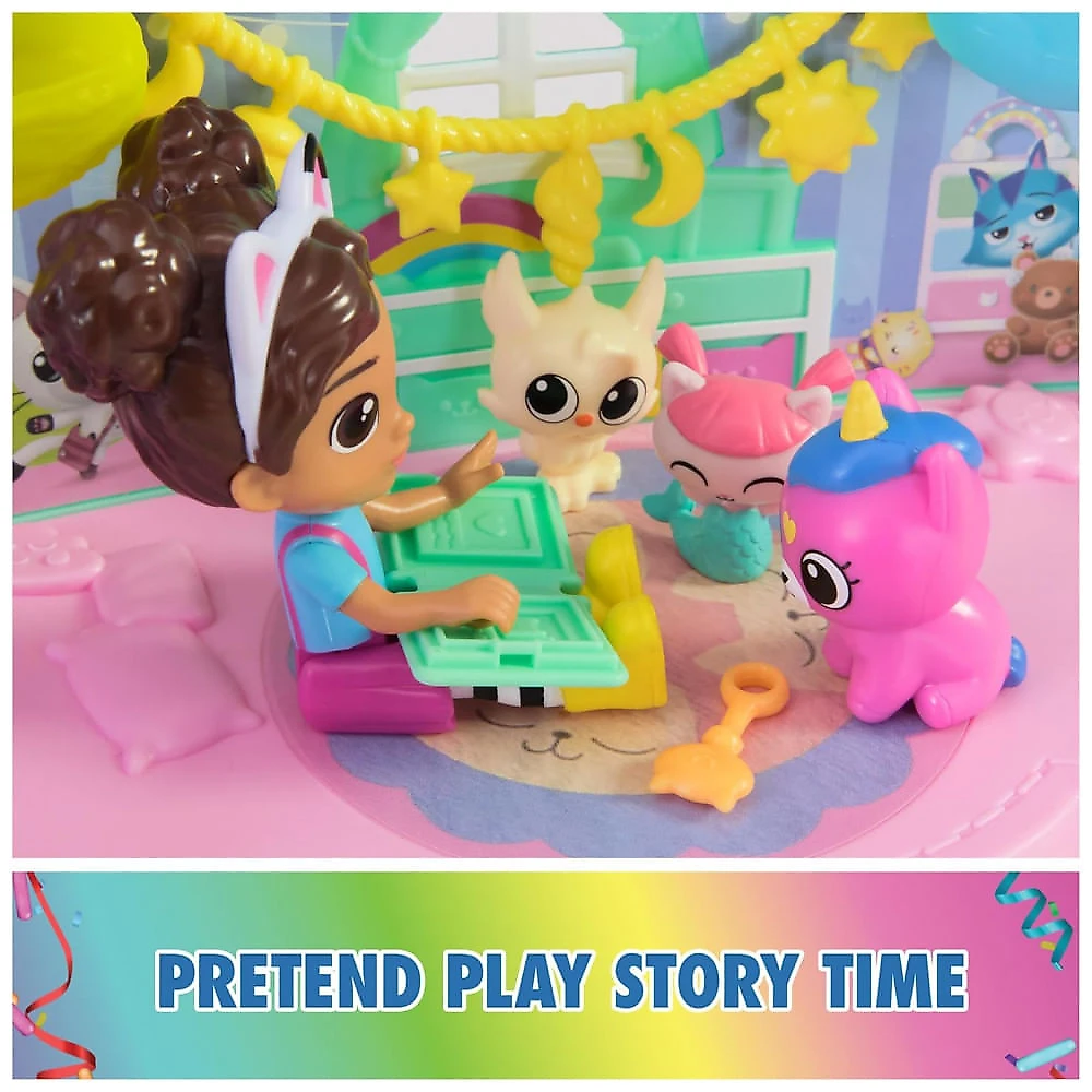 Playset Gabby's Dollhouse Kitty Care Ear Purrfect Playroom com 17 Peças e 4 Figuras de Brinquedo - Móveis e Acessórios de Boneca