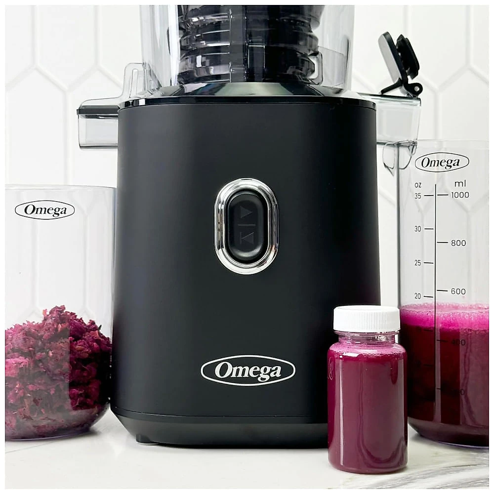 Extrator de Suco Omega Cold Press Juicer Time Saving para Sucos de Frutas e Vegetais em Lotes, 150 Watts, Preto