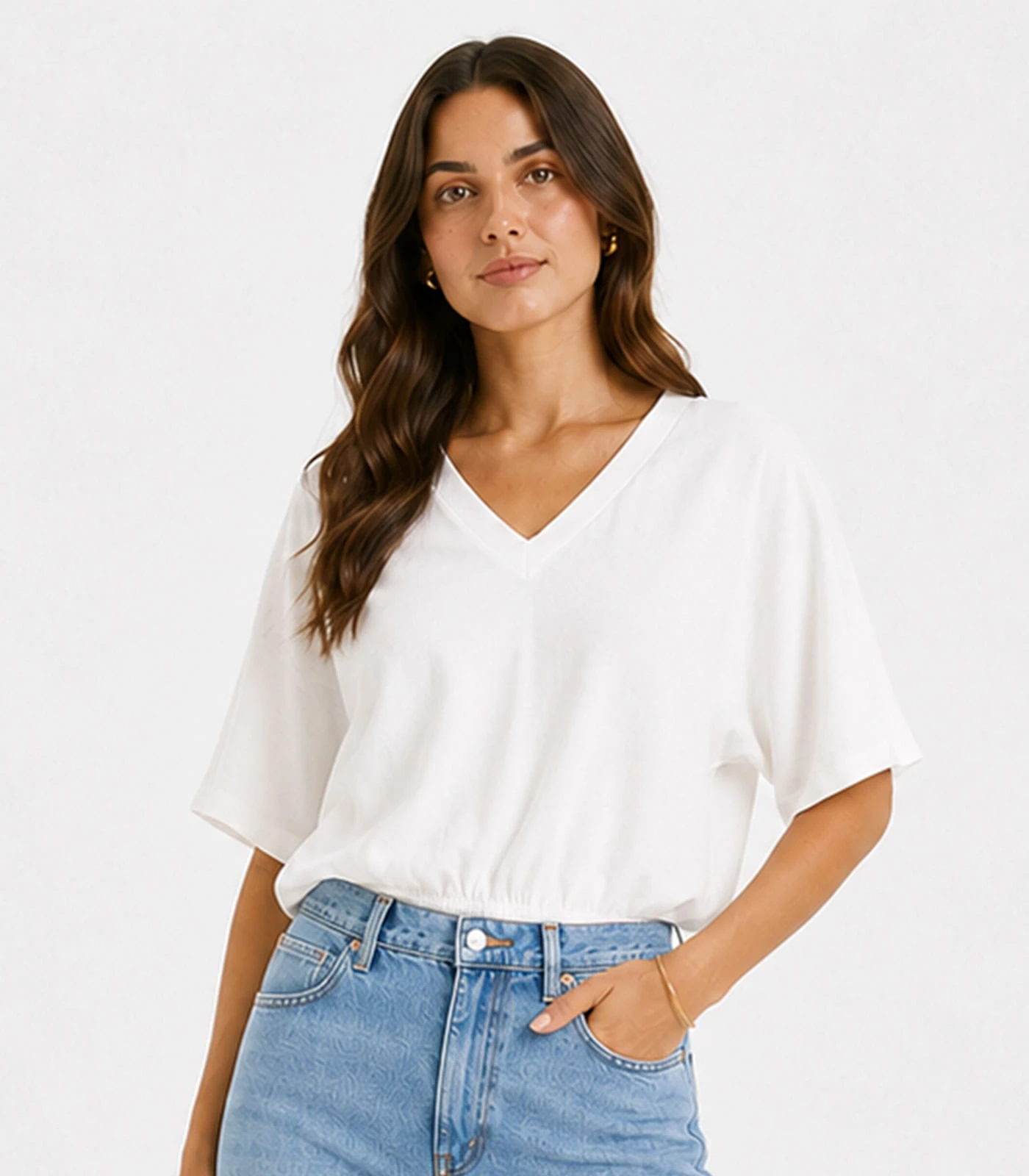 Blusa Feminina Com Decote Em V Infinita Cor Bege