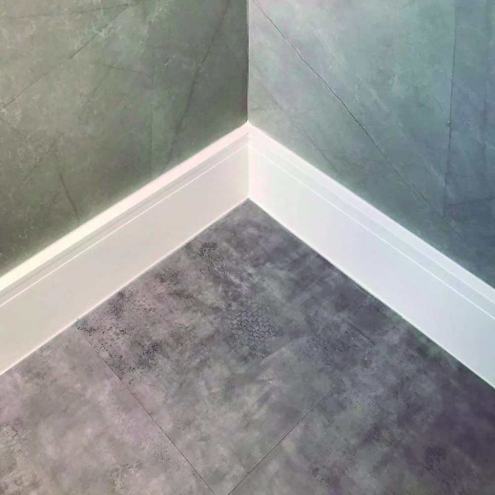 Rodapé de Poliestireno Frisado 12cm x 2,40m Rende 2,40 Metros Casa Grassi Rodapé de Poliestireno 12cm x 15mm Frisado Metro Linear Casa Grassi Branco