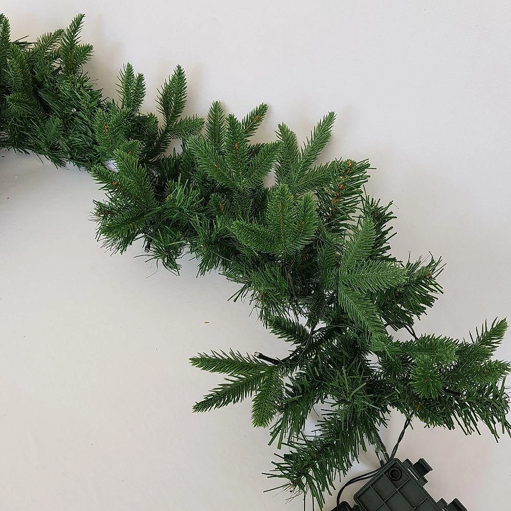 Festão Verde Em Silicone E Pvc Com 50 Led's 2,70m