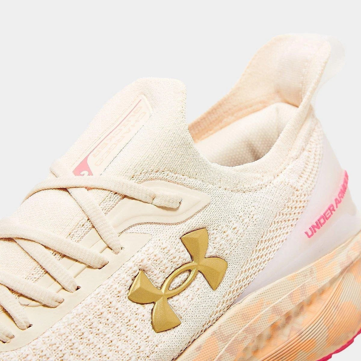 Tênis Under Armour Charged Quicker 2 Feminino Branco+dourado - 34