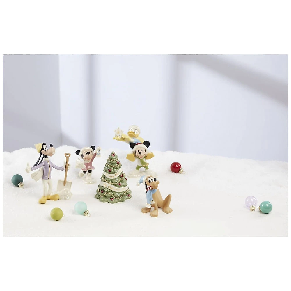 Conjunto de 5 Figuras Decorativas Lenox Disney Winter Fun em Porcelana Bege com Detalhes em Ouro 24K, Altura 12 cm
