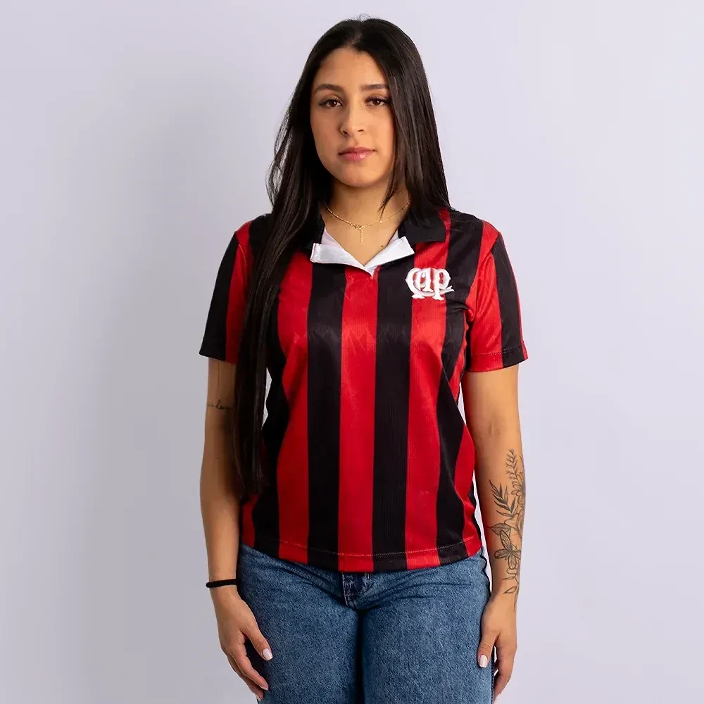 Camiseta Feminina CAP Retrô 1996 Preta e Vermelha