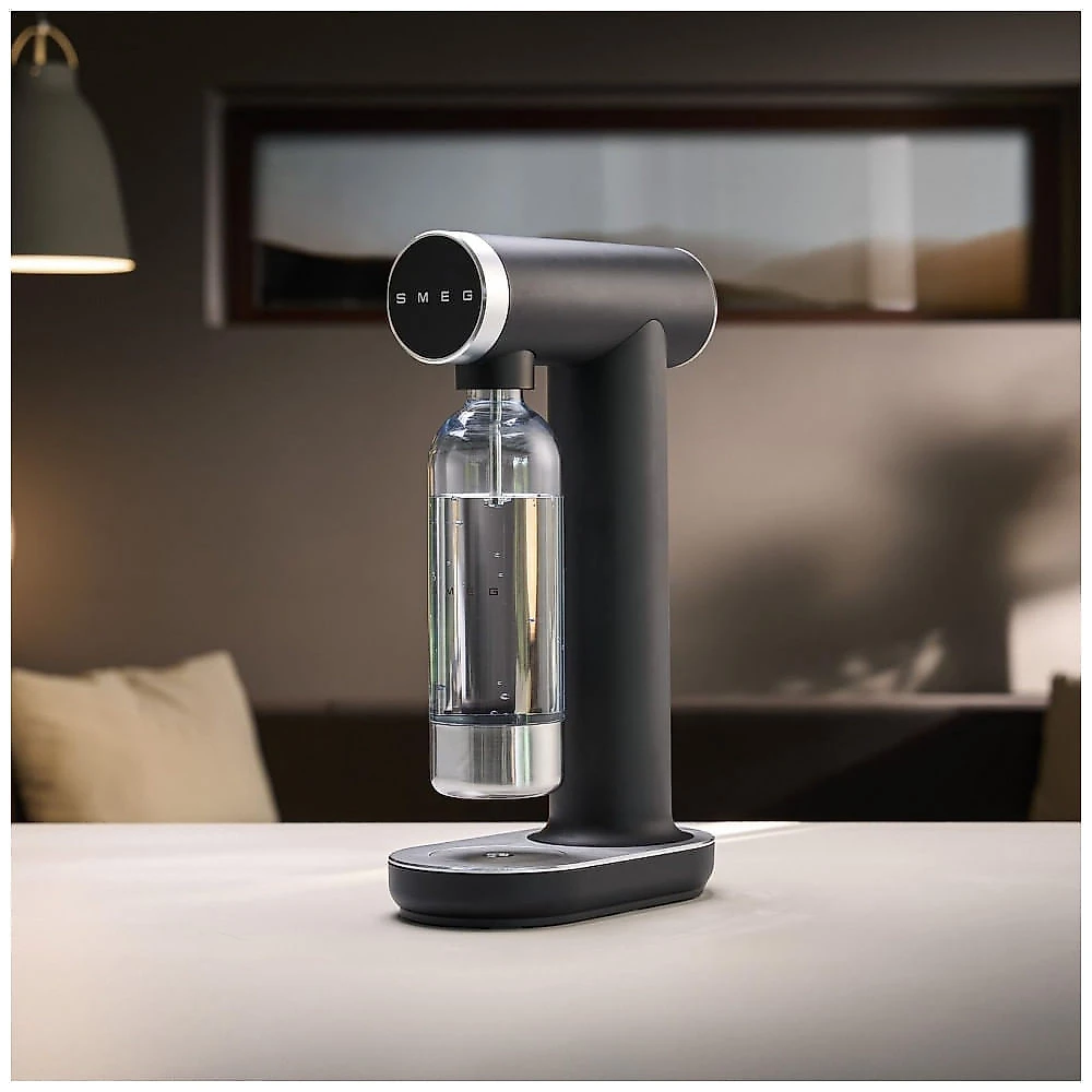 Smeg Máquina de Água com Gás Collezione 1L - Design Moderno, Controle Manual e Compatível com Cilindros CO2 60L